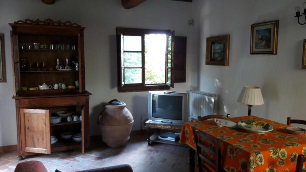 Residenza Il Platano Fortilizio Di Campiglia Rapolano Terme Luaran gambar